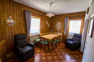 Casa-Genziana-appartamenti-in-affitto-vacanze-sappada-13-300x200